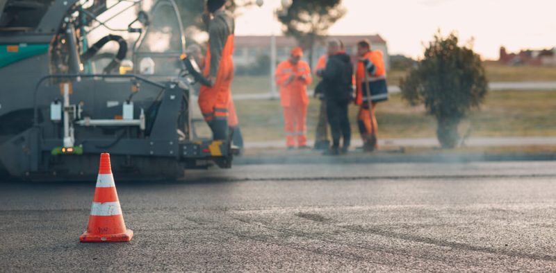 asphalt-paving-paver-machine-and-workers-new-roa-PWADLS8.jpg